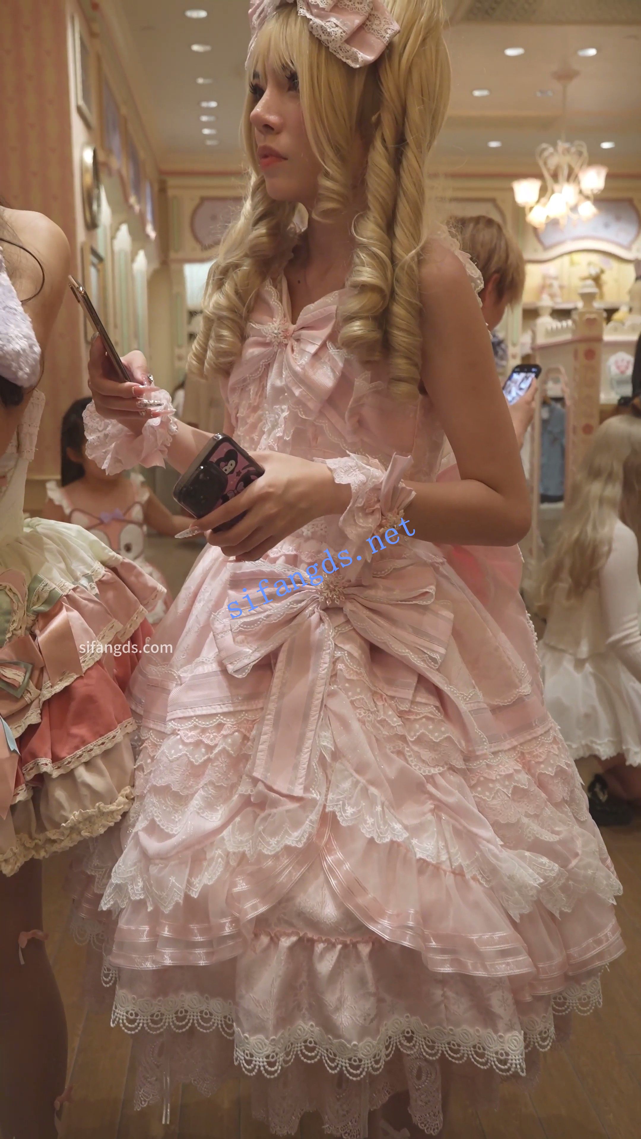 (BC-AA-562)两位公主裙花纹白丝小姐姐..前后CD正面露黑色