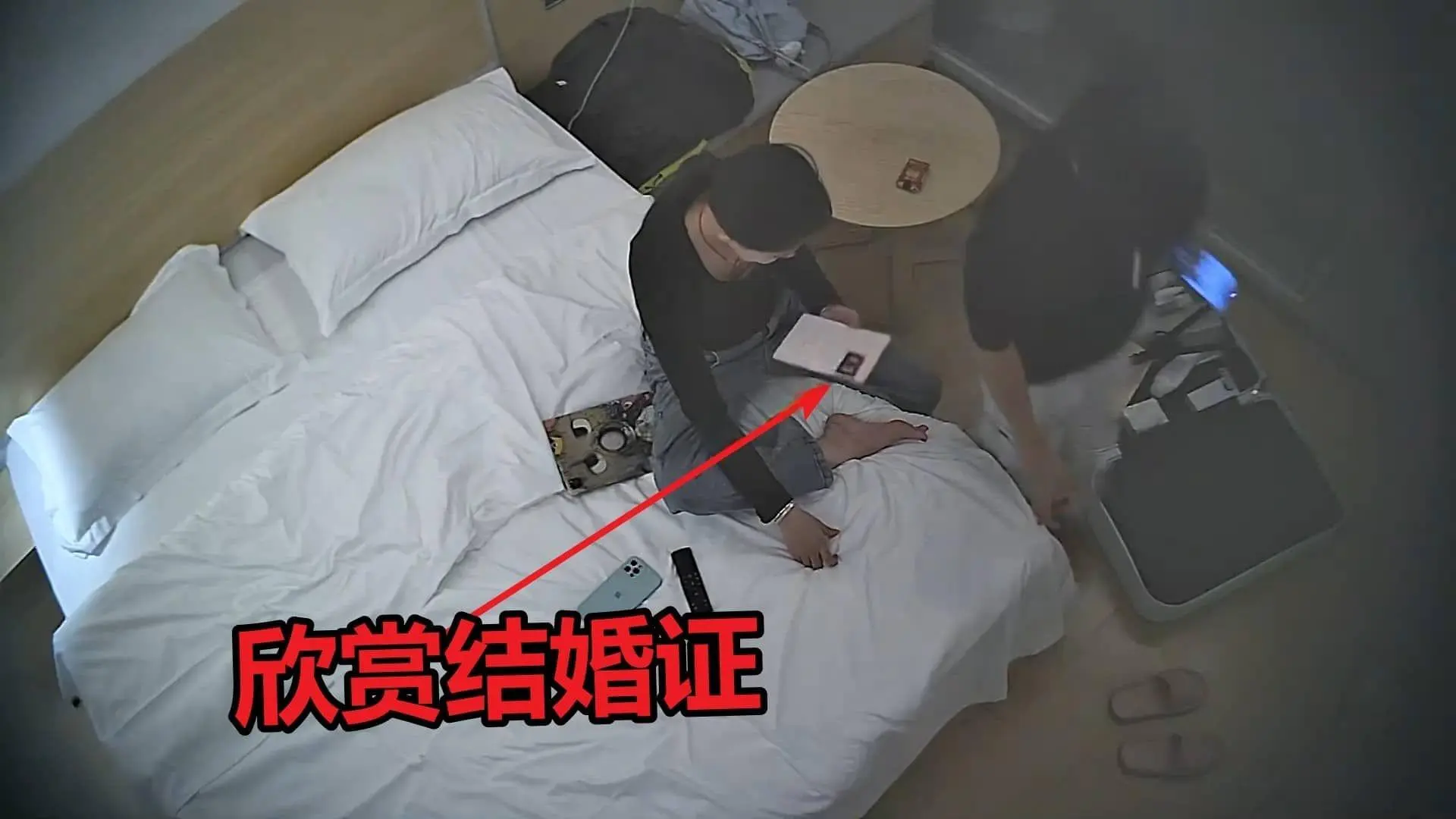 10-29流出酒店偷拍❤️带着结婚证住宿的新婚夫妻古灵精怪的可爱新婚媳妇迫不及待的想挨操